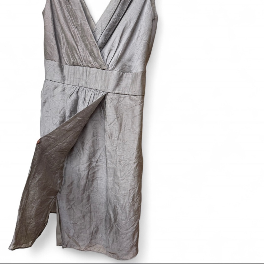 Suzi Chin for Maggy Boutique Taupe Crinkle Metallic V-Neck Cocktail Dress - Picture 7 of 10